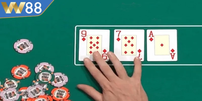 Bài tố 3 lá là một hình thức chơi bắt nguồn từ các phiên bản Poker quốc tế